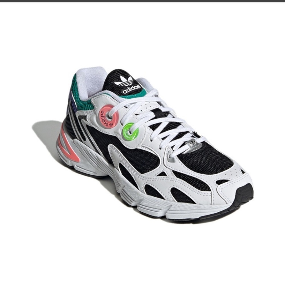 Adidas Original Astir Sneakers in white with color pops